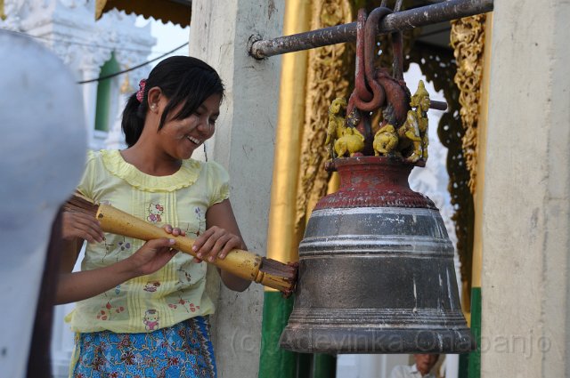105 - Shwedagon Pagoda.jpg